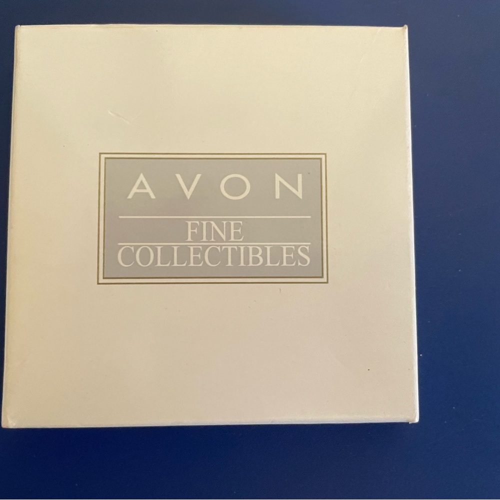 Avon 1999 Christmas Ornament